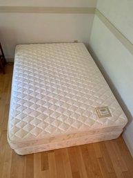 Shipman Crescent Full Size Mattress Bed 52x72 And Boxspring Super Clean With Tags Like New