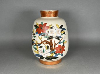 Large Stunning Hand Painted Japanese Vase