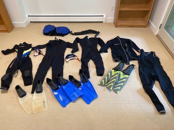 Scuba Snorkeling Gear Wetsuits And Fins XL To Med And Size 8 In Very Good Clean Condition