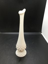 Fenton Hobnail Budvase