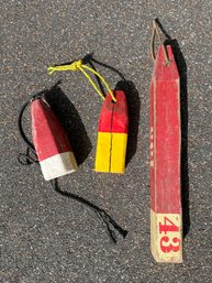 The Red Set, Three Wooden Buoys