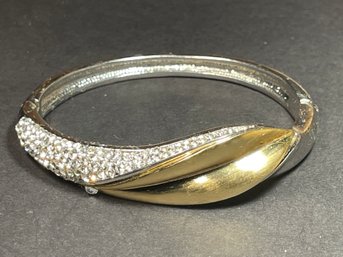 Fine Quality Solver Gold Tone Hinged Bangle Bracelet Rhinestones