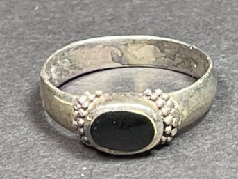 Sterling Silver Ladies Ring W Black Onyx Stone Size 8.5