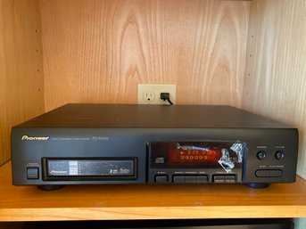 Pioneer PD-M426 6 Disc Multi Change CD Player Works Great