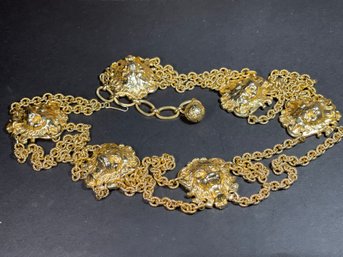 Vintage Gold Tone Chain Link Belt Having Lion Heads