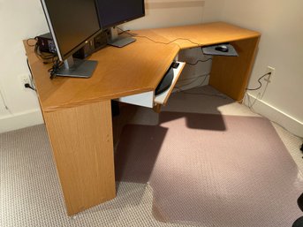 Oak Computer Desk With Slide Out Keyboard And Mouse Trays Sturdy Ready To Work