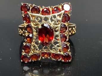 Beautiful 10k Gold Ladies Ring Size 7 W Garnet Stones