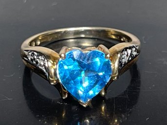 10k Gold Ladies Ring Blue Topaz Diamonds Heart Shape Size 6.5