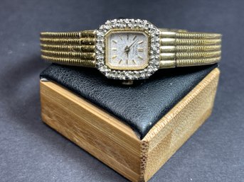 Pulsar Quartz Vintage Gold Tone Diamond Ladies Wristwatch