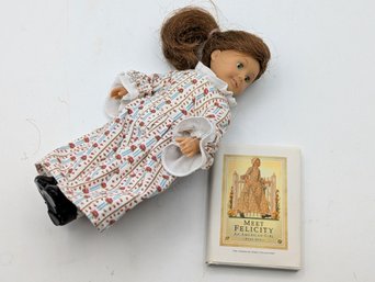 Vintage American Doll Felicity Merrimans Mini Doll With Book