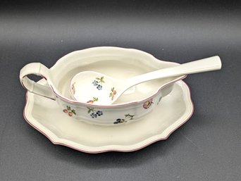 Villeroy & Boch - Gravy Boat And Matching Ladle