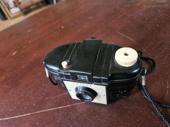 126 - Vintage Kodak Brownie 127 Film Camera Bakelite Body Excellent Condition