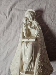 Early Large Hummel Goebel Madonna And Child Figurine Made In Germany. Circa 1940 -1959 With Bee Mark On Base