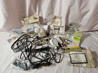 Miscellaneous Electronics Lot Including An Apple