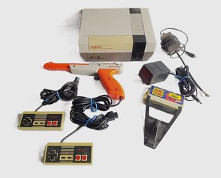 Vintage Nintendo NES Game System Works