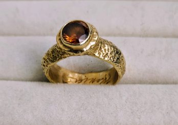 Signed! 18K Gold Ring (13 Grams) With Textured Gold Band With Amber Gemstone In Bezel Setting - Size  8.75