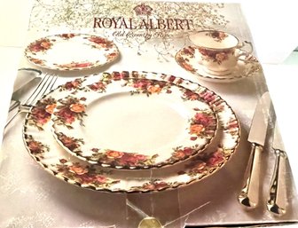 Beautiful SERVICE FOR 4 (5 Place Settings) Royal Albert Old Country Roses Bone China NEW 20 Pcs (open)BOX