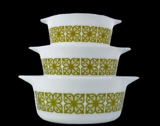 Set Of 3 Vintage Pyrex Autumn Floral Verde Graduating Sizes Mixing Bowls