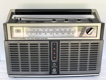 GE Vtg 1980 8 Track Stereo FM/AM Music System Model #3-5532B Radio Tested Sounds Great-unable To Test Tape
