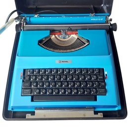 Vintage Royal Apollo  12 GT Portable Electric Typewriter With Case