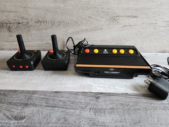 Vintage ATARI CLASSIC Flashback Game Console With Two Controllers