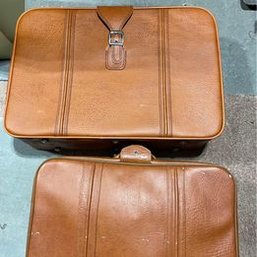 Vintage 2 Piece Suitcase Set. Lock Says MIT, Has Key