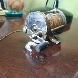 #146 - Antique Shakespeare Favorite No. 23033 Fishing Reel In Good Condition