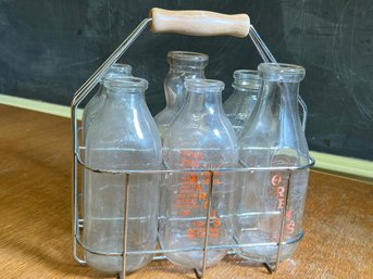 Milk Bottle Carrier With Six (6) Vintage Milk Bottles Including OREMS DAIRY And MARCUS DAIRY - Nice !