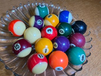 Lot Of 16 Vintage Pool Balls Bakelike / Catalin - By Aramith Made In Belgium - Very Nice