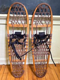 Pair Vintage VERMONT TUBBS Show Shoes - Webbing Is All Good - Great Looking Pair - 36' X 12'