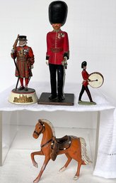 Vintage Metal Soldier Figures & 1 Horse