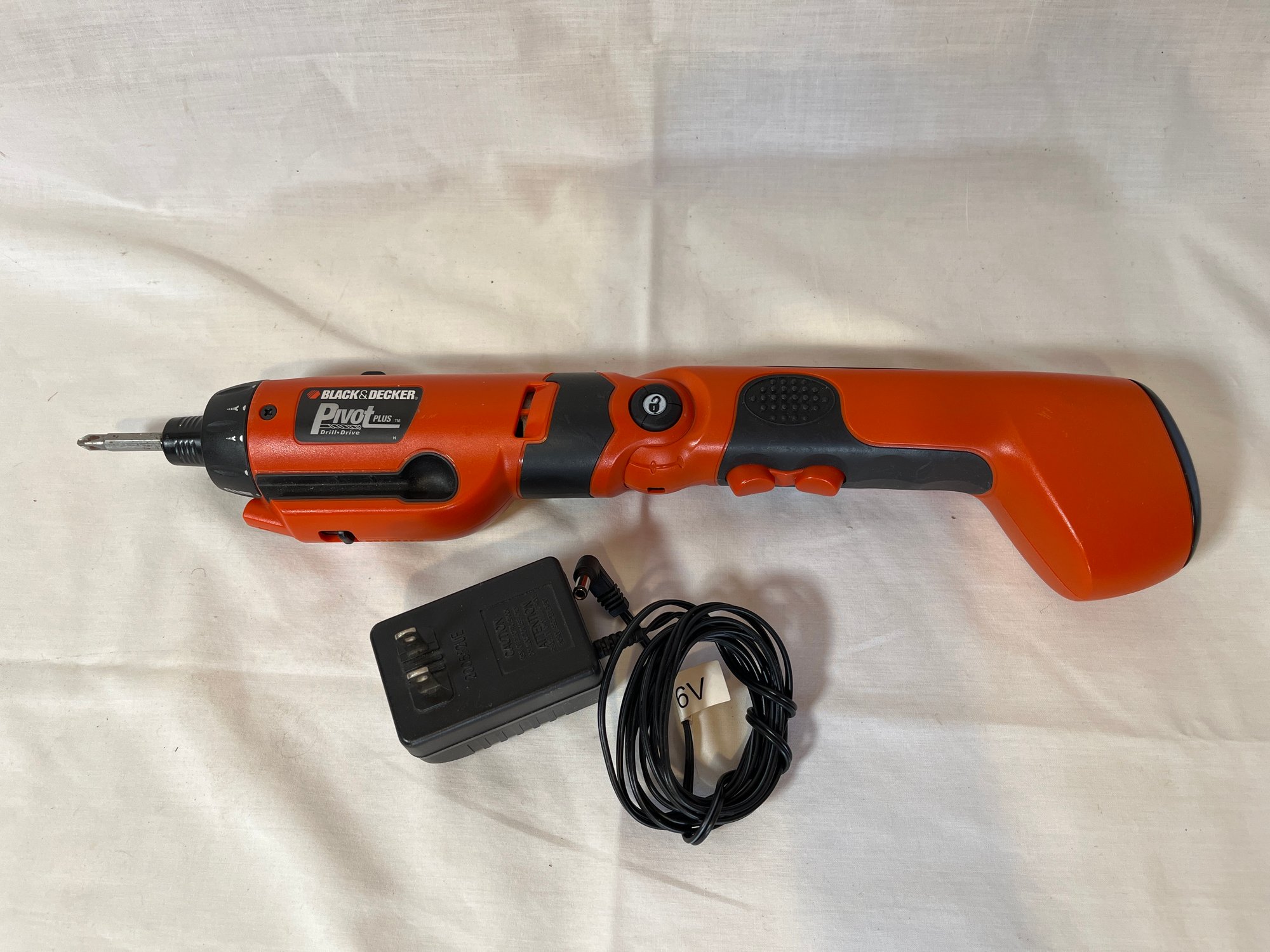 Black & Decker, Inflator 200 Deluxe Plugs Into 12volt Cigarette Lighter