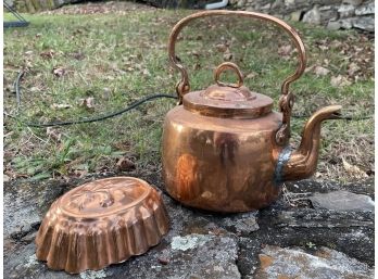 An Antique English Copper Kettle And Baking Mold