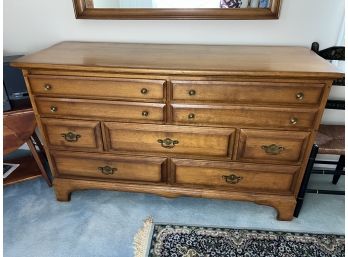 Cushman Colonial Creation Traditional Maple 9-Drawer Dresser