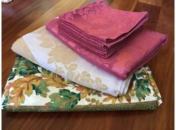 Lot Of Tablecloths And Set Of 12 Napkins - See Description For Sizes