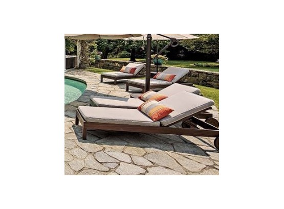 Set Of Four Teak Chaise Lounge Chairs