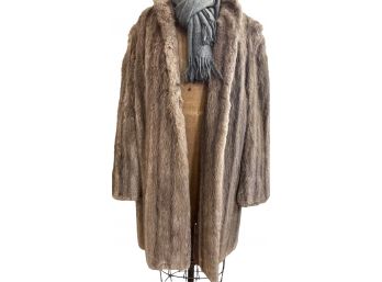 Fur 3/4 Coat  With A Bell Shaped Sleeve - Medium