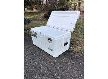 Large Igloo Cooler - Mint Condition