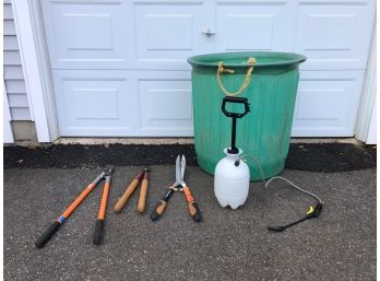 Lawn/ Garden Clippers, Large Clippings Bin And Sprayer