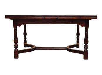 Wooden Lacquered Dining Table With Sleeves