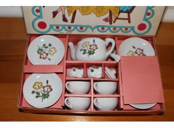 Vintage Straco 12 Pc. Complete Toy China Tea Set New Old Stock In Box