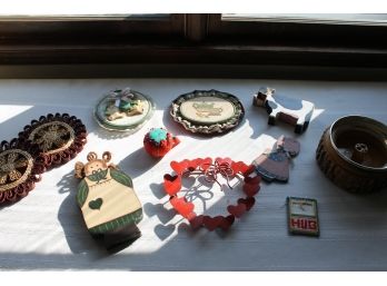 Small Collection Of Needlepoint And Wall Decor