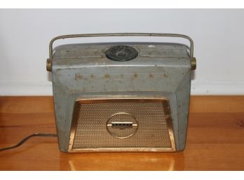 Vintage Working Admiral Portable Tube Radio Model 4Z19 N - Plug-in Or Battery Operated