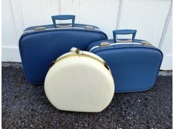 Vintage General Electric Hair Dryer And Suitcase Trio