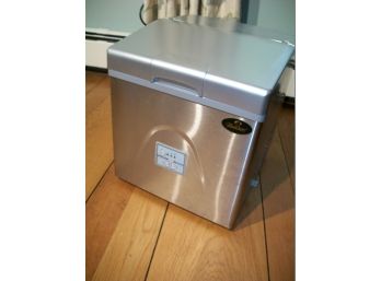 Wind Chaser Ice Maker / Machine - Portable / Home Bar Stainless - $349 Retail