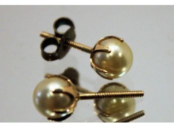 Vintage 18K Yellow Gold & Pearl Stud Pierced Earrings