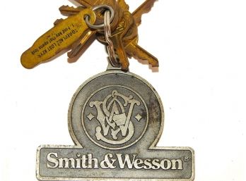 Vintage Double Sided Smith & Wesson Master Lock Key Fob With Keys