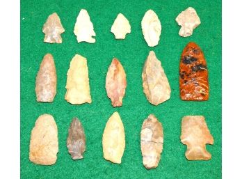 A Great Lot Of Great Looking Indian Arrow Heads Nice Colors