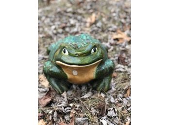 Garden Frog Sculpture