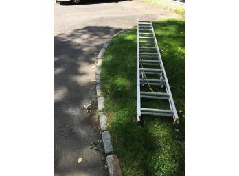 28 Foot Aluminum Lynn Ladder